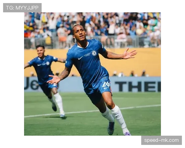 哥伦比亚新星闪耀赛场，年轻球员表现抢眼未来可期