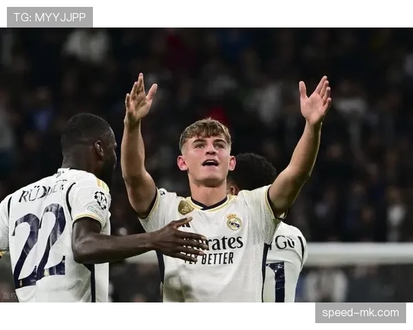 卡瓦哈尔闪耀赛场，助球队逆转取胜