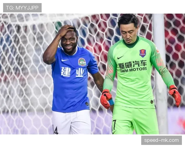 反常识解读:足球比赛中围堵裁判的判罚边界到底在哪? 反常识解读:足球比赛中围堵裁判的判罚边界到底在哪?